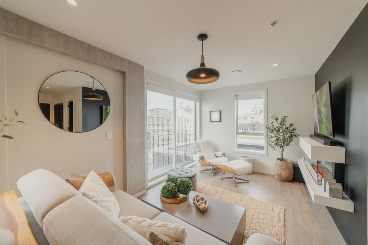 Penthouse Perfection - 2Br Elegance On Worcester St Christchurch Bagian luar foto